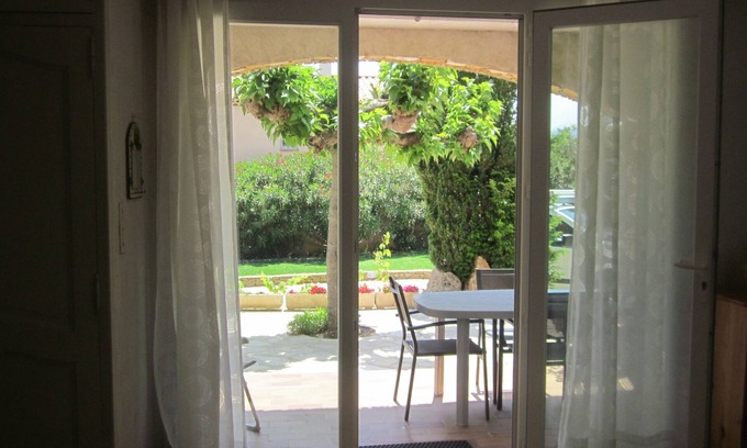 La Seyne-sur-Mer House | rental F2 in the ground floor of a villa for 3 people