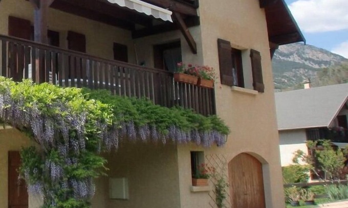 Guillestre House | RENTAL MOUNTAIN CHALET IN GUILLESTRE AT THE GATES OF QUEYRAS