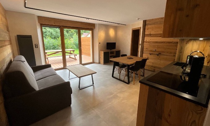 Rochesson House | Rental of 12 gîtes and 1 chalet that can accommodate 2 to 10 people.