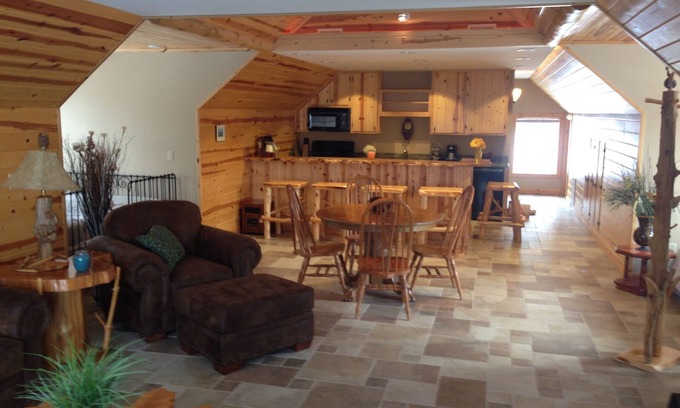 Empire Cabin | Rental of cabins with all seasons