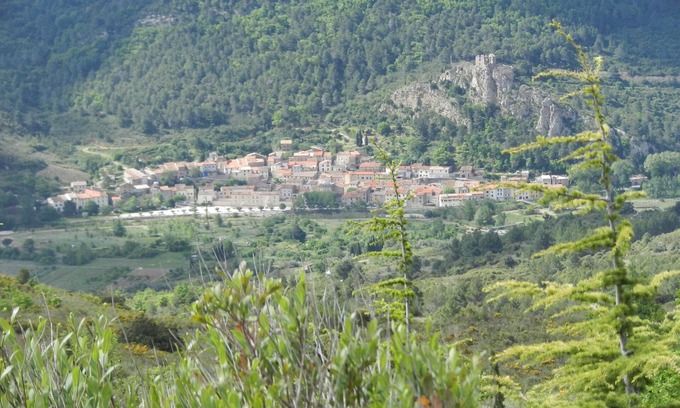 Padern House | RENTAL PADERN CORBIERES CATHARE AUDE VERDOUBLE CUCUGNAN MER
