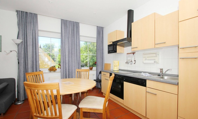 Gross Zicker Apartment | Rental-Private Bathroom-WG9