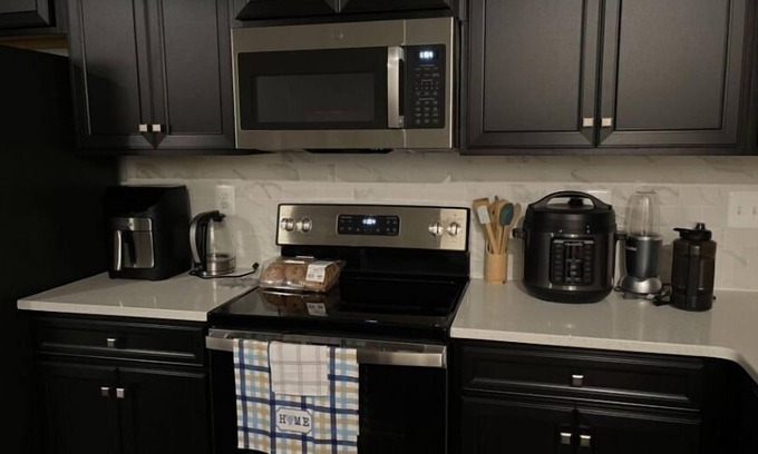 Dundalk Apartment | Rental Property Dundalk Apt #1