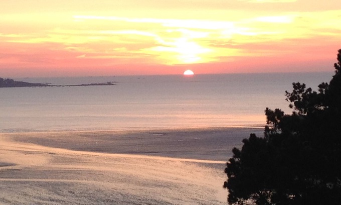Saint-Michel-en-Greve House | rental sea view, beach on foot