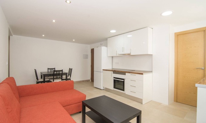 El Cabanyal Apartment | Rental unit in València · ★4.58 · 3 bedrooms · 4 beds · 1 bath