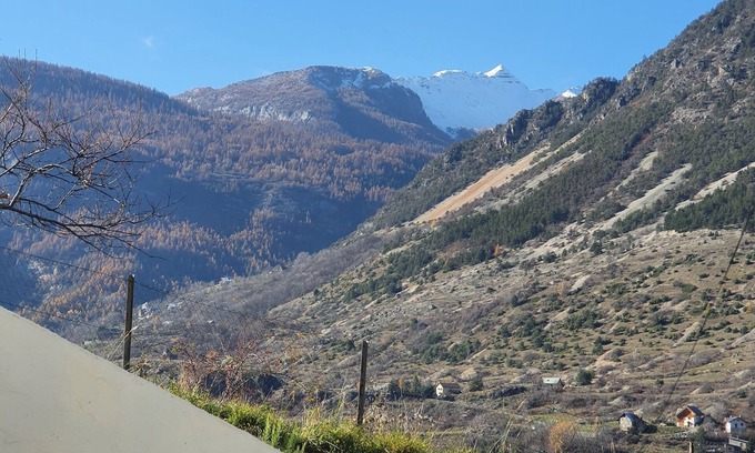 LʼArgentiere-la-Bessee Apartment | Rental with beautiful terrace for 5 people, baby equipment available