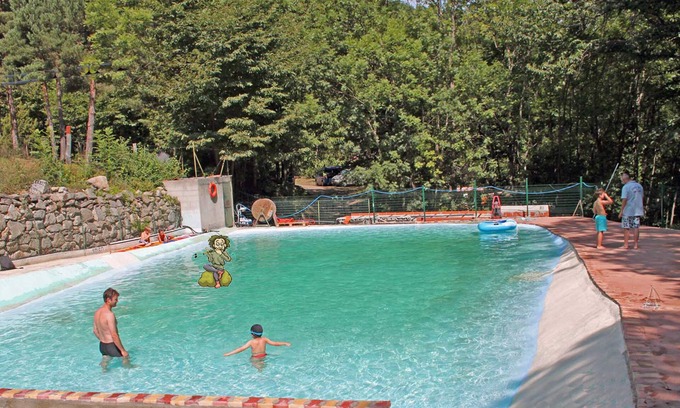 Nyer Ski Chalet | Rentals at our nature campsite with large spring-water swimming pool