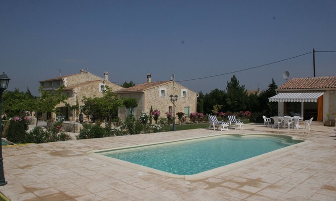 St.-Remy-de-Provence Apartment | RENTALS OF THE ALPILLES - MIMOSA