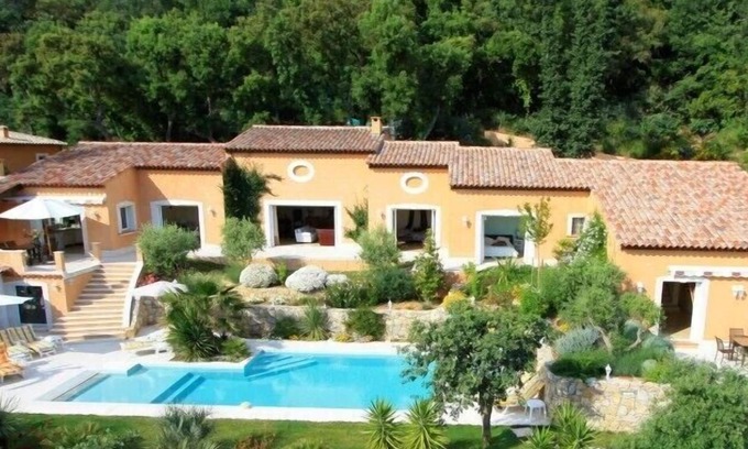 Grimaud Villa | Rented villa in the gulf of Saint-Tropez to Grimaud village in provence