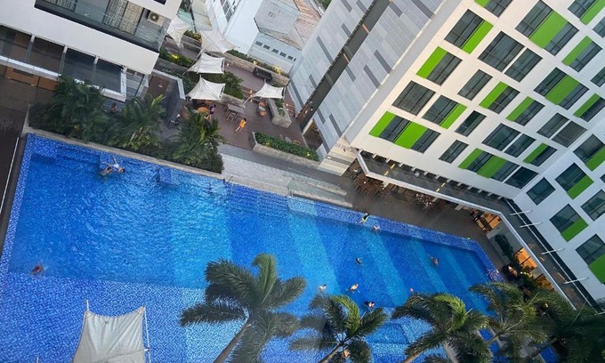 Tan Binh Apartment | Republic Plaza Sai Gon Airport - Free pool