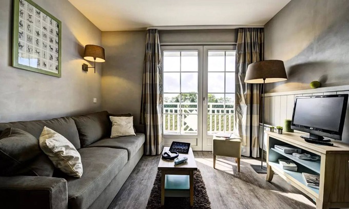 Bagnoles-de-l'Orne Apartment | Residence b'o Cottage * - Douglas 2 Room Suite 4 People Valley View