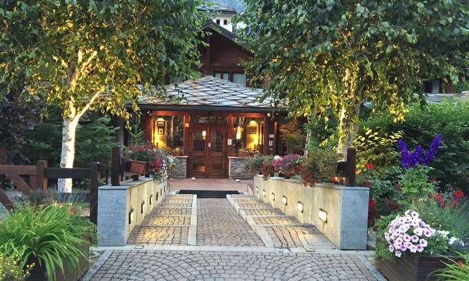 Pallusieux House | Residence Courmaison