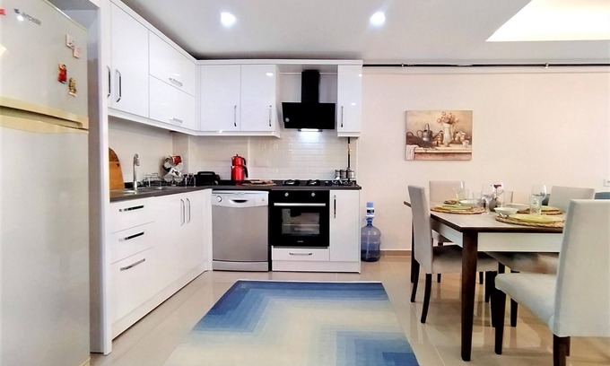 Sarsu Mahallesi Apartment | Residence Flat with Shared Pool in Konyaalti