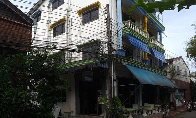 Bang Phra Bed & Breakfast | Residence House
