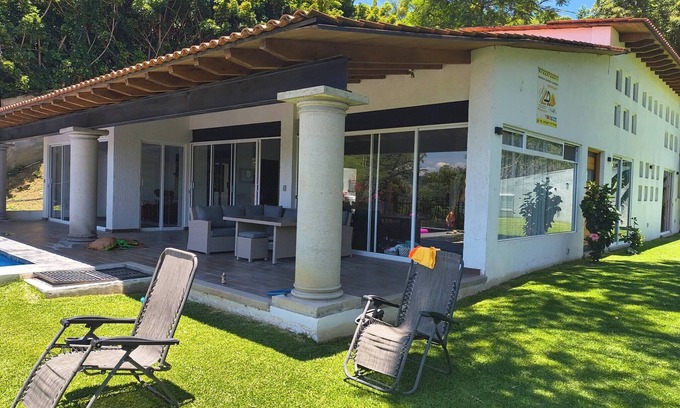Ixtapan de la Sal House | Residence in Rancho San Diego
