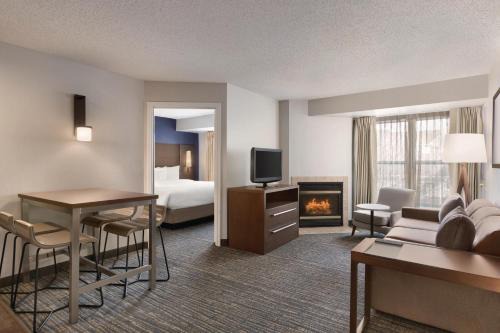 Cheektowaga Hotel | Residence Inn by Marriott Buffalo Galleria Mall