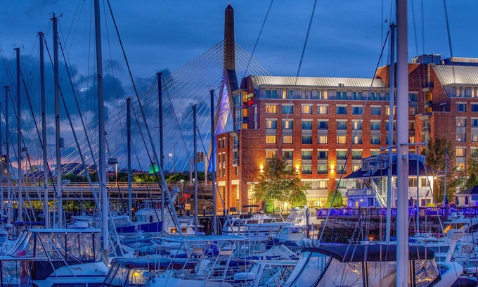 Thompson Square - Bunker Hill Hotel | Residence Inn by Marriott Boston Harbor on Tudor Wharf