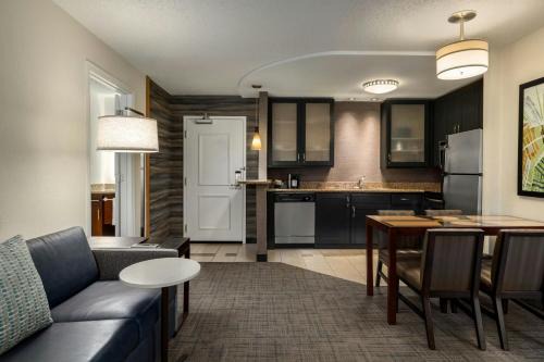 Woodvale Hotel | Residence Inn by Marriott Richmond Chester