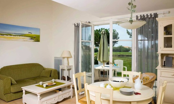 L'Aiguillon-sur-Vie Villa | Residence Le Domaine des Fontenelles - 3 Room House 4 People