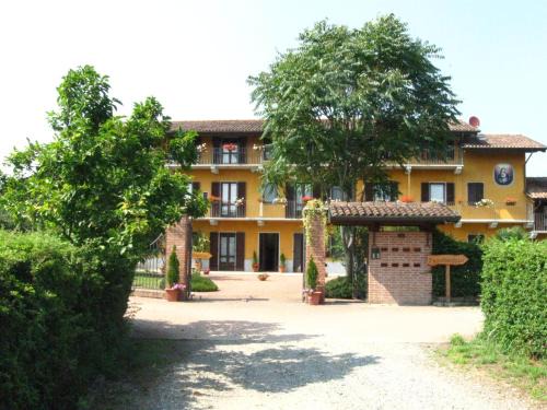 Oleggio Apartment | Residence La Bellotta