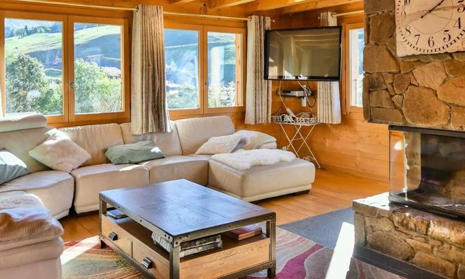 Le Chinaillon Ski Chalet | Residence Laurencieres-le Grand Bornand - Large independent chalet "Les Laurencières", 18 people, 7 bedrooms, wifi, close to shops!