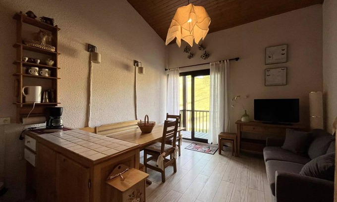 Le Super-Sauze Apartment | Residence Les Cimes - 2 Rooms for 6 People
