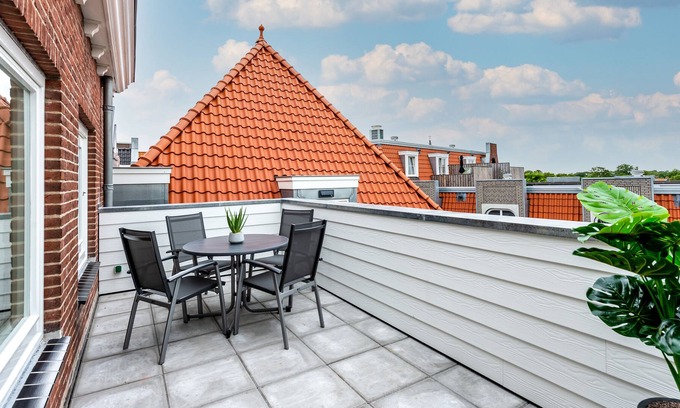 Zierikzee Apartment | Residence Mondragon appartement Antje de Waaij with Balcony