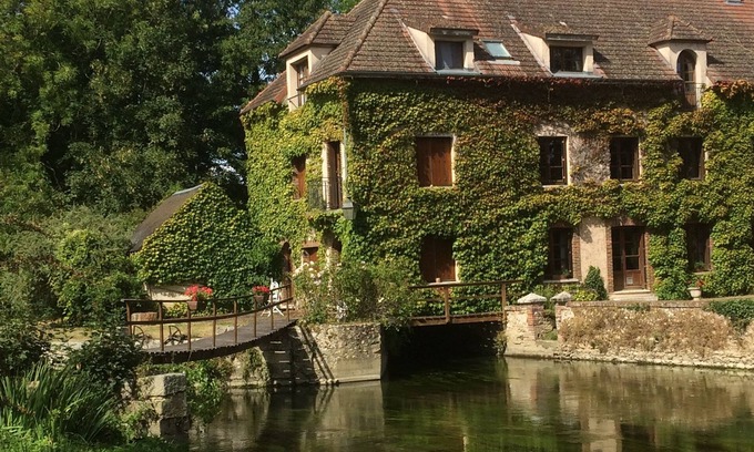 Saint-Piat House | Residence on the banks of the Eure that can accommodate 18 people for a weekend