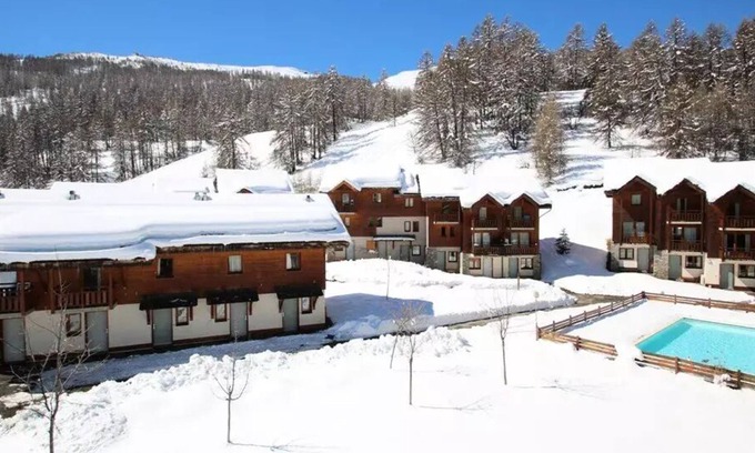 Puy-Saint-Vincent Ski Chalet | Residence Parc Aux Etoiles - CH15PAE - DUPLEX CHALET 2 CHAMBRES, TERRASS AND BALCONY