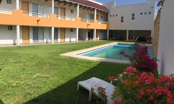 Jiutepec House | Residencia con Jardín y Alberca, Capacidad 41 huéspedes/10 habitaciones con baño