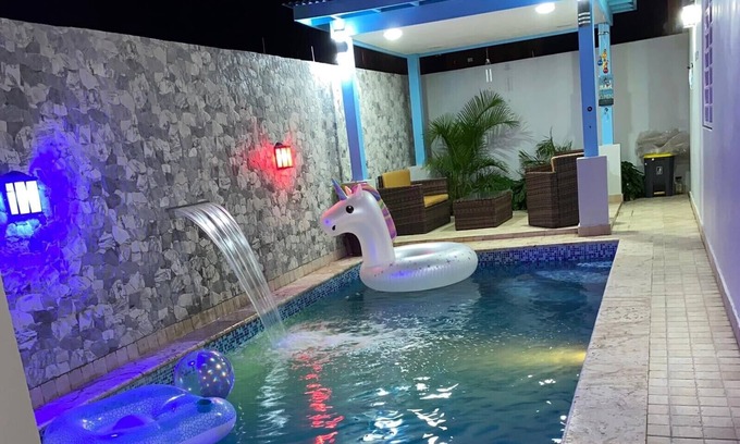 Residencial ROMANA House | Residencia Maria- House with hot water, pool ,bedrooms and 3 bathrooms