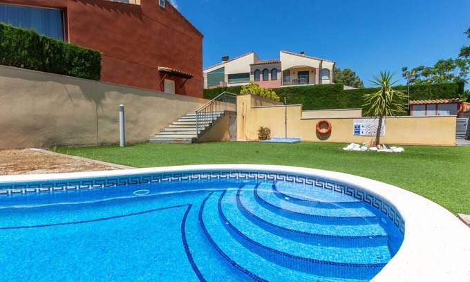 Bonmont Terres Noves House | Residencial Blau by Interhome
