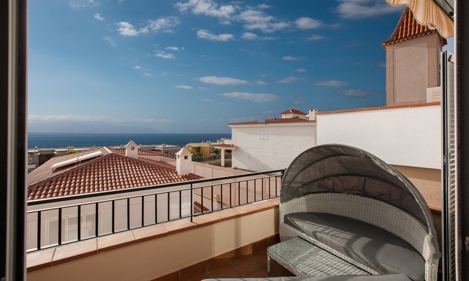 Puerto de Santiago Cottage | Residencial Playa de La Arena Townhouse 2 with Ocean view
