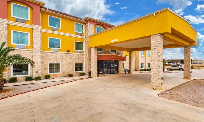Cotulla Hotel | Residency Suites