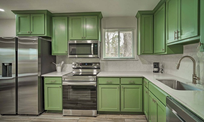 Broadmoor House | Residential Baton Rouge Vacation Rental!