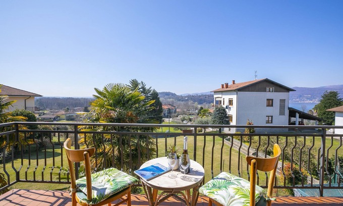 Ispra Apartment | Residenza Il Parco Family Retreat, Ispra, Italy