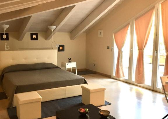 Old Town Apartment | RESIDENZA VIRGILIANA SUITE con terrazza-Centro Storico