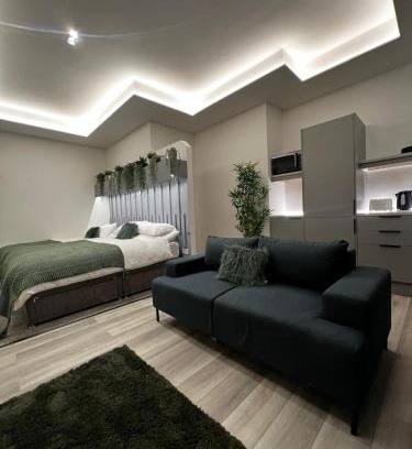 Bedlington Apartment | ResiLets - Mood Studio 4 - Town centre studio room with en-suite