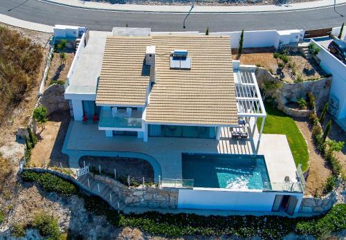 Tala Villa | Resitour - Karina Heights Villas