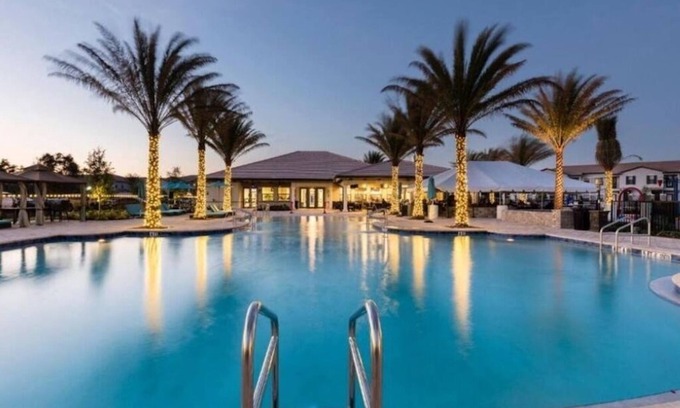 Haines City Villa | Resort 4 bedroom home, private pool/WIFI/BBQ inc