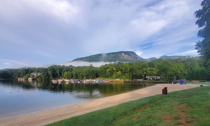 Lake Lure Resort | Resort Amenities in Western NC - Rumbling Bald Resort