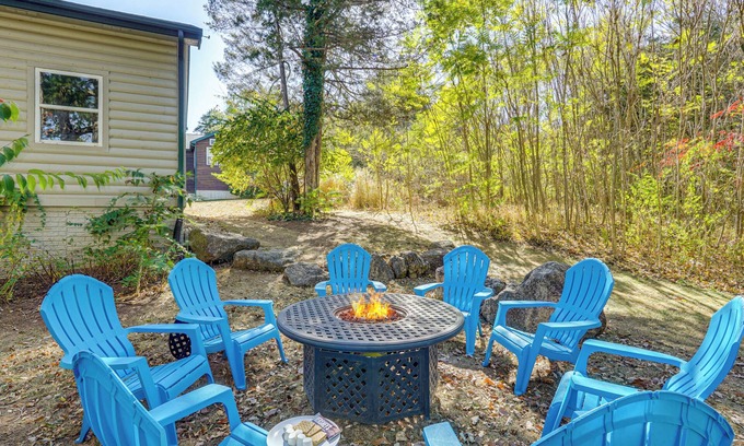 Camdenton House | Resort Amenities & Lake Access: Camdenton Retreat
