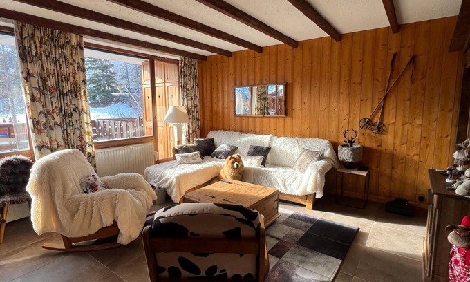 Pra Loup Apartment | Resort center, 75m², large charming apartment, large south-facing terrace with open views