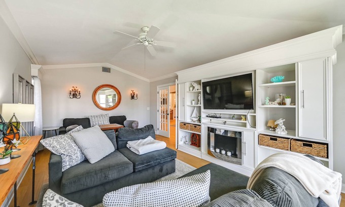 Crown Pointe House | Resort Community Escape: Naples Home 5 Mi to Beach