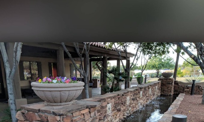 Peoria Villa | Resort condo