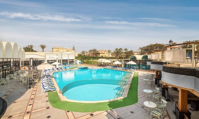 Wadi El Natrun Resort | Resort Fun with Pools, Kids Club & Pyramid Adventures l 4 Comfortable Rooms