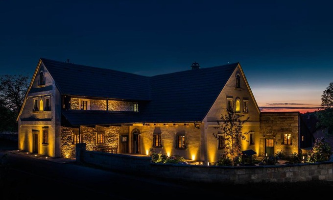 Frydstejn Resort | RESORT KOVÁRNA - Frýdštejn - stylové ubytování, luxusní wellness, zážitková restaurace