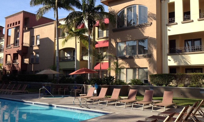 Hillcrest Condo | Resort-Like Pnthouse near Zoo/Balboa Park,100% Renewable Energy, Monthly Booking