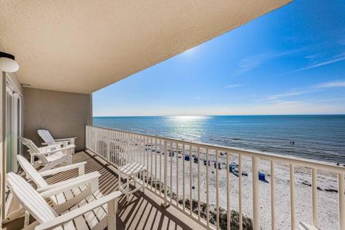 Indian Shores Apartment | Resort living Beachfront Suite