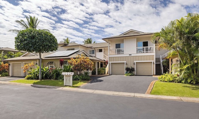 Ko Olina House | Resort living in Ko Olina's Coconut Plantation!